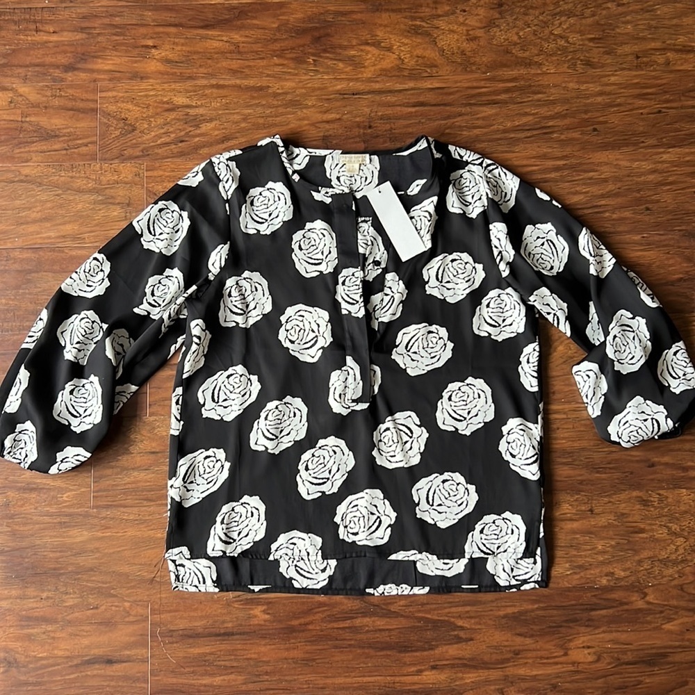 NWT Black and White Floral Print Top